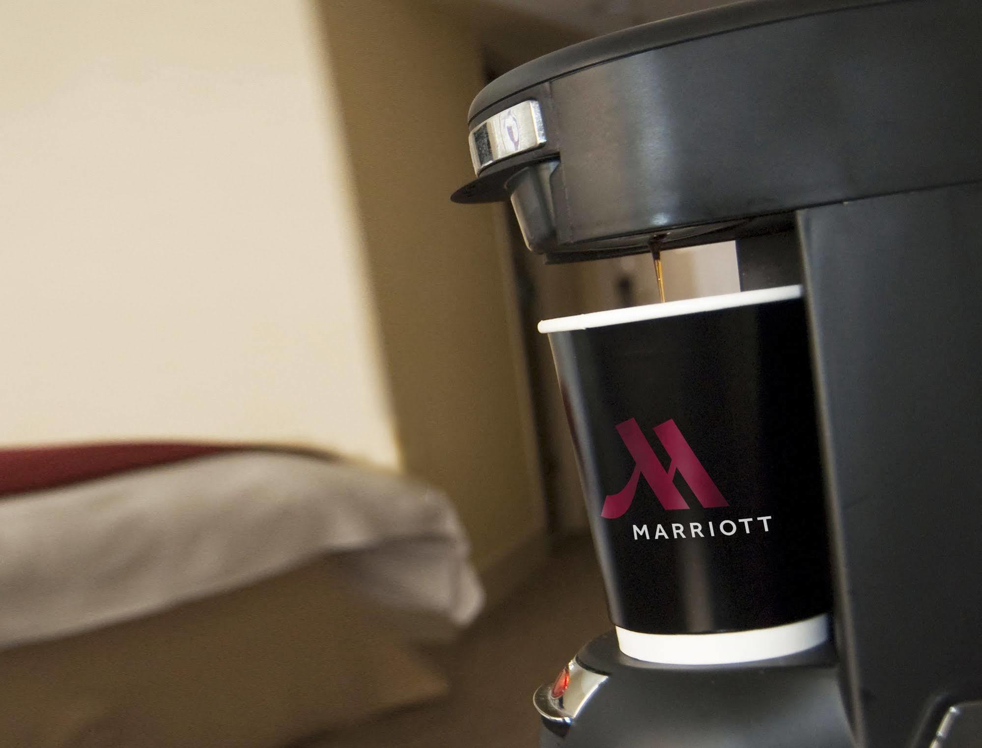 Trumbull Marriott Shelton Bagian luar foto